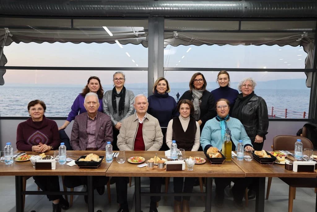 Karamürsel'de Sevgi Evi Çocukları İçin İftar Sofrası