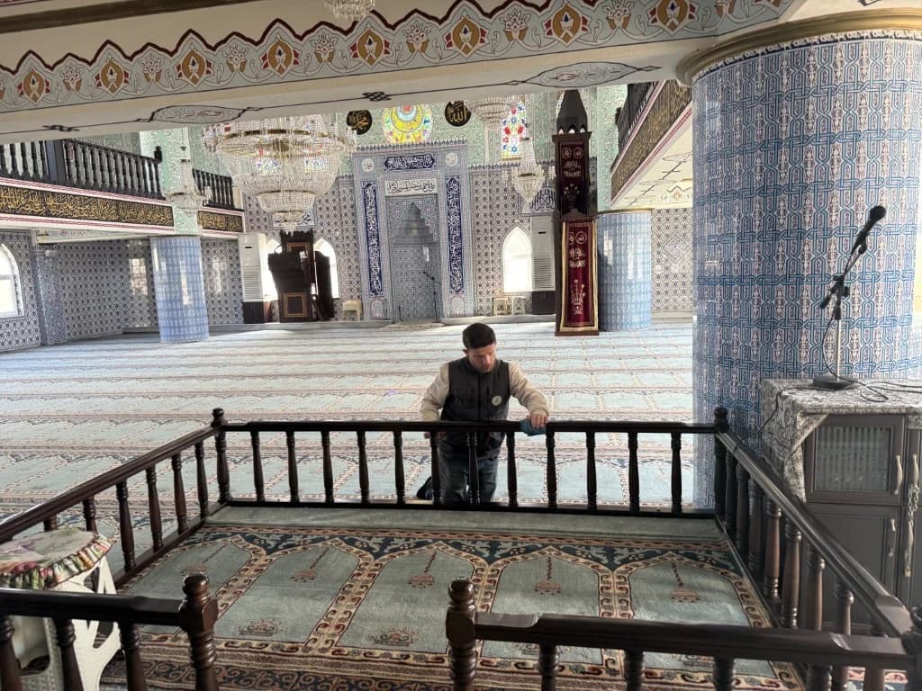 Kartepe camileri bayrama hazır: Temizlik seferberliği