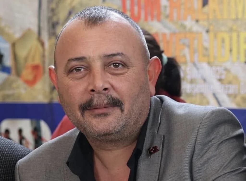 MHP Darıca'da Ali Bıyık görevden alındı, Fikret Ağbaba atandı