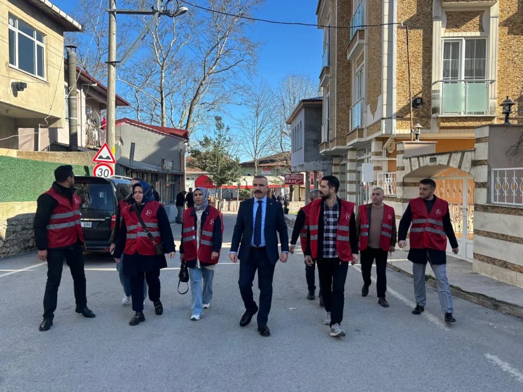 MHP Dilovası'ndan ihtiyaç sahiplerine Ramazan yardımı
