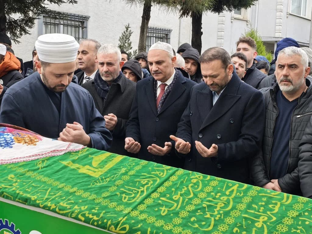 Saadet Partili Volkan Gemiksiz'in Eşi Canan Gemiksiz Vefat Etti