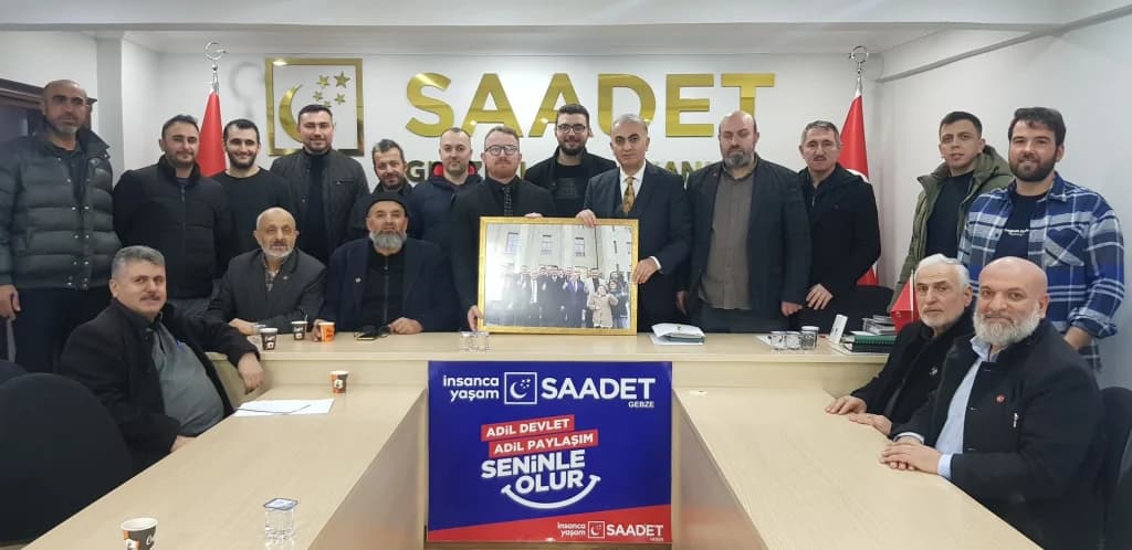 Saadet Partisi Gebze'den 'Adalet Sofraları' İftarı