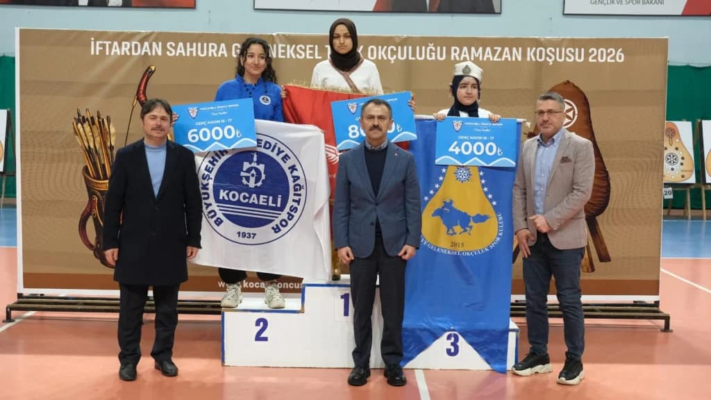 Vali Aktaş, Geleneksel Türk Okçuluğu Programına Katıldı