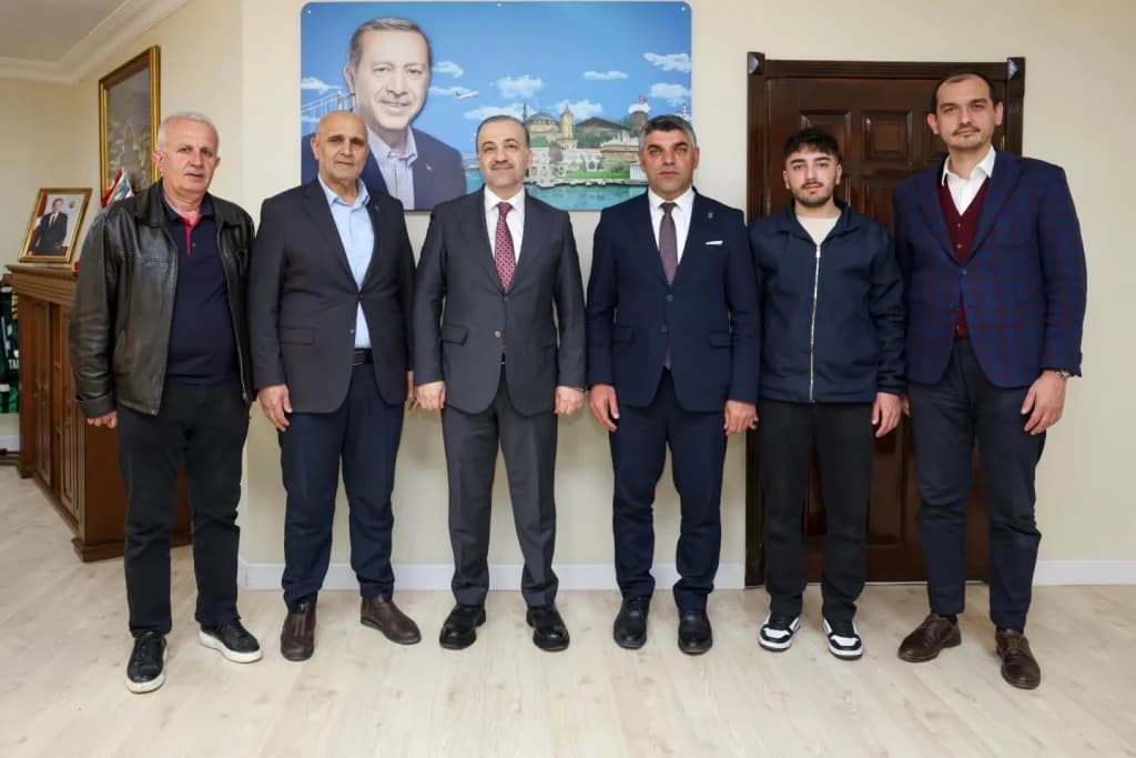 Yeniden Refah'ın Çayırova Eski İlçe Başkanı AK Parti'ye Katıldı