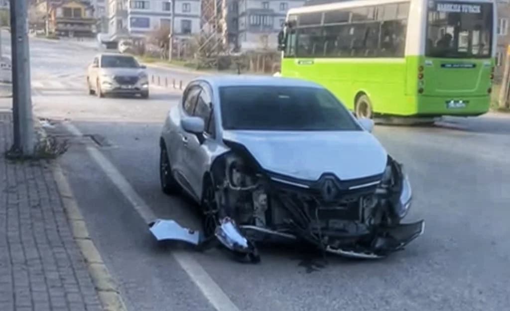 Yeşilyurt Kavşağı'nda Kaza Alarmı: Başiskele Harekete Geçmeli!
